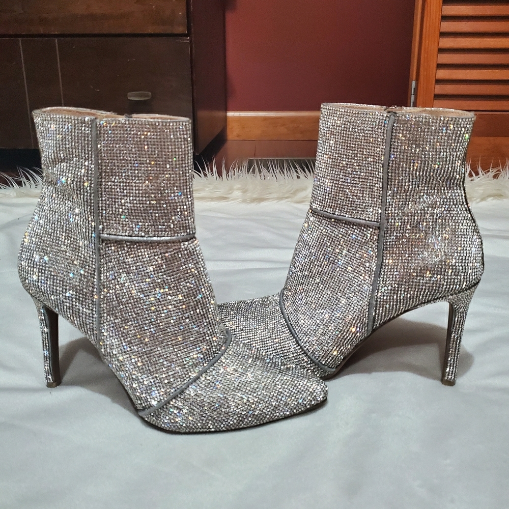 NOT FOR SALE. Just love my shoes ♡